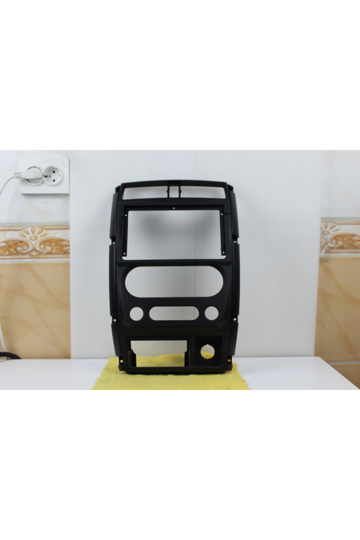 SUZUKİ JİMNY 2006-2017 MODEL 9İNÇ 2GB RAM 32GB HAFIZA CARPLAYLI KAMERALI